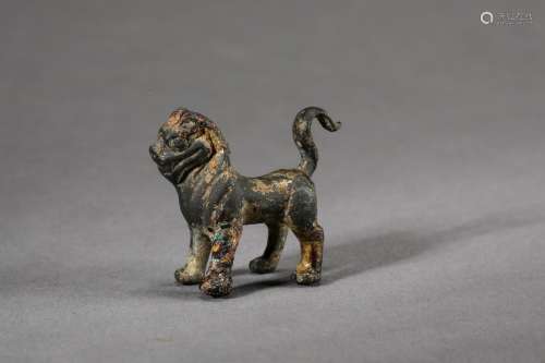 A Chinese Gilt bronze figure of lion from Qing Dynasty