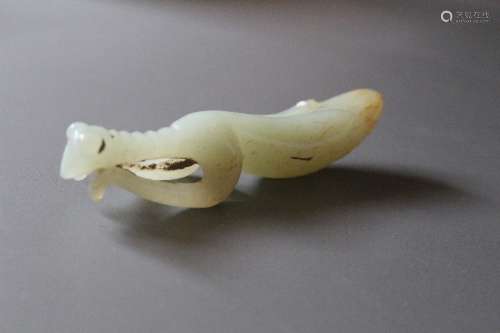 A Carved white Jade Figure of a Mantis from Qing Dynasty