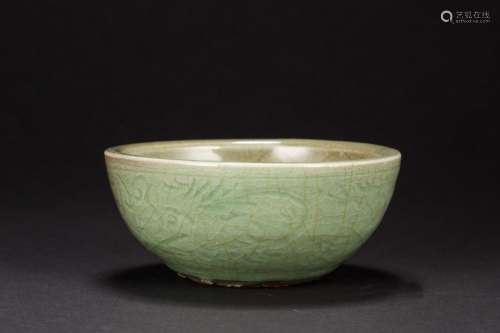 Longquan kiln carved Zhuge bowl from Late-Yuan to early-Ming Dynasty