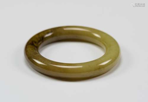 A Yallowish Jade Bangle