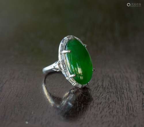 A Translucent Green Jadeite Ring Mount with Diamond And White Gold