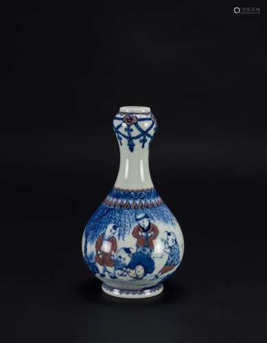A Blue And White Cooper Red Glazed Garlic Vase