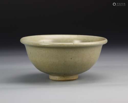 Chinese Antique Lungquan Ware Bowl
