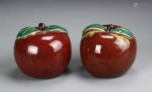Chinese A Pair Of Porcelain Apples