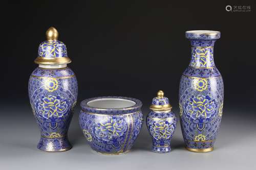 Chinese 4 Porcelain Item