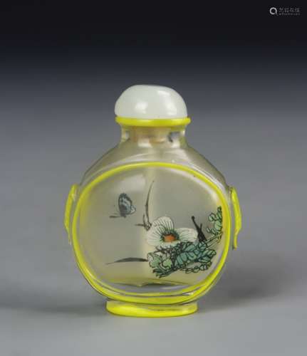 Chinese Rose Glass Snuff Bottle
