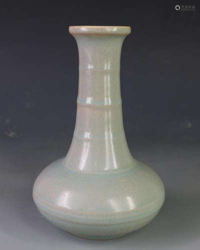 SONG A RUYAO PINK CELADON-GLAZED VASE