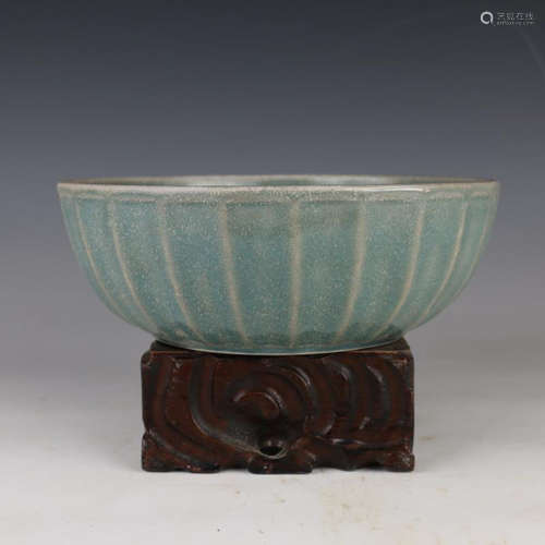 SONG A RUYAO PINK CELADON-GLAZED BOWL