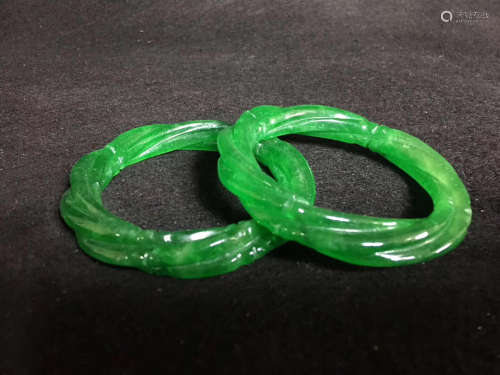 PAIR OF JADEITE BANGLES WITH CERTIFICATE
