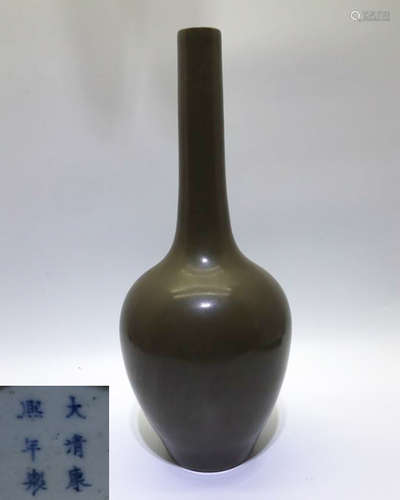 A TEA-DUST GLAZE VASE WITH KANGXI MARK