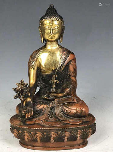 A COPPER BRONZE CARVED FIGURE OF BUDDHA