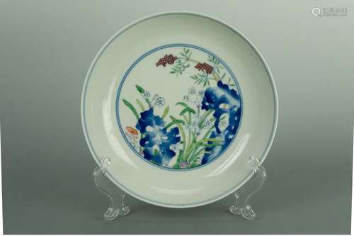 QING KANGXI Mark 'DOUCAI' Floral dish