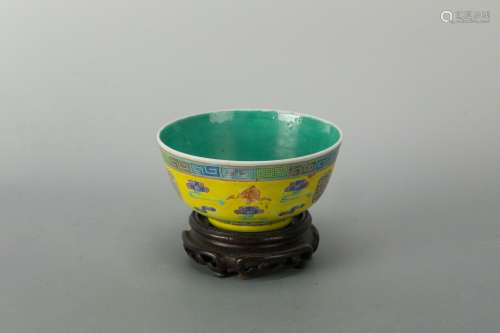 Late Qing Dynasty Export Yellow Ground Floral Bowl
