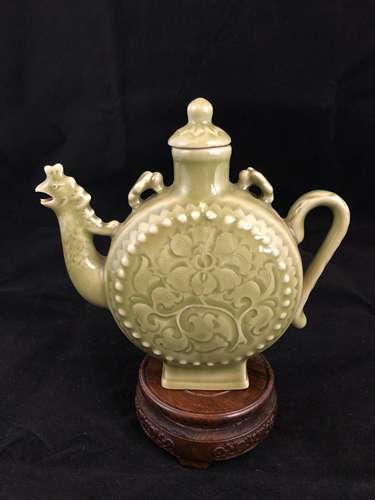 Song Style Longquan Phenix Head Tea Pot