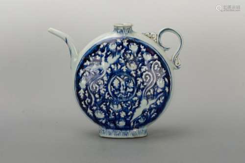 Yuan Dynasty Blue and White'Phoenix Flat Vase
