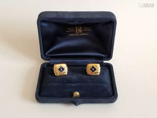 Original Van Cleef & Arpels Gold Sapphire Cafflink