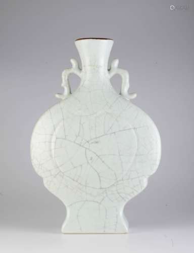 Chinese GeYao Porcelain Vase w/ Heart Shape Design