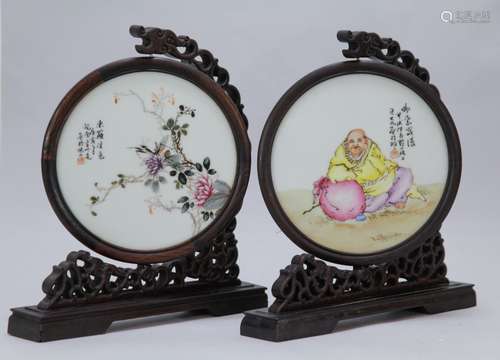 2 Pieces of Chinese Round Porcelain Plaques