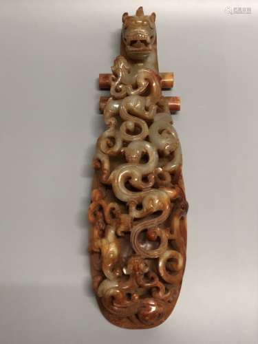 A JADE CARVED BELT HOOKER