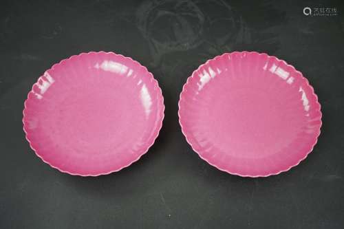 A PAIR OF ROUGE PETAL-FORM DISHES, YONGZHENG MARK