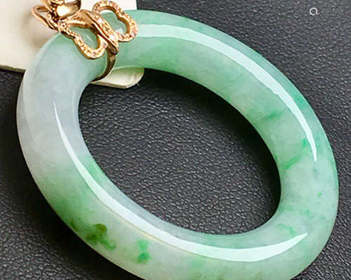 A NATURAL 18K GOLD INLAY WITH DIAMOND ICY JADEITE PENDANT