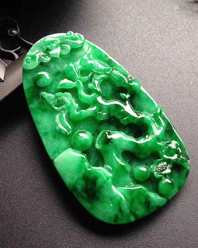 A NATURAL A-CLASS CYANINE KIND JADEITE PENDANT