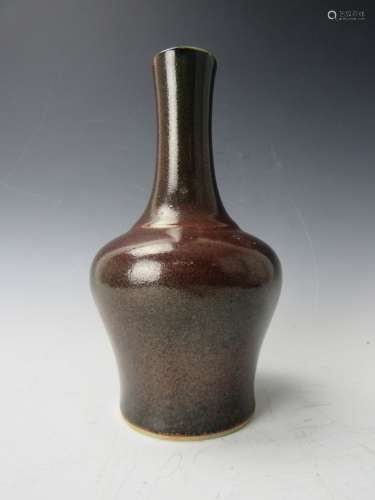 Chinese porcelain bottle vase with Guangxu mark