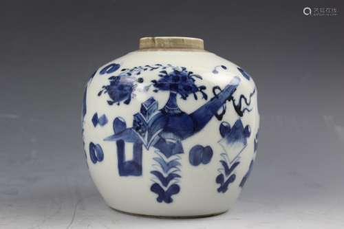 Blue and White porcelain ginger jar, late Qing dynasty