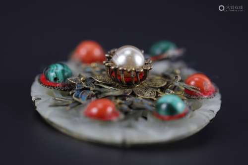 Jade brooch with decrotive coral, pearl and malachite