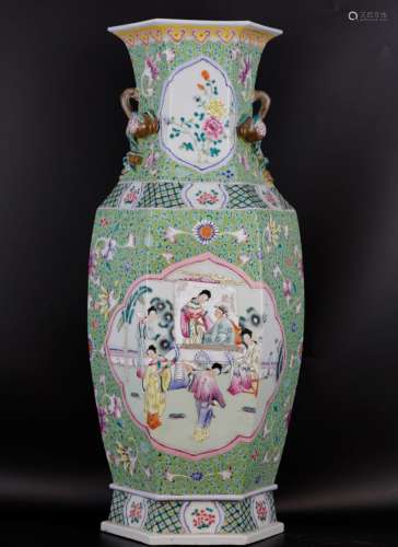 A Chinese Floral Famille Rose Vase from Daoguang Period