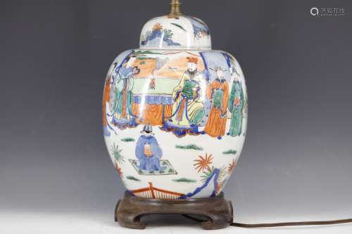 A Famille Verte Storied Jar with Lid Lamp from Qing