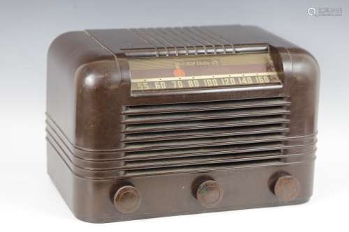 A RCA Victor Vintage Tube Radio Circa 1940