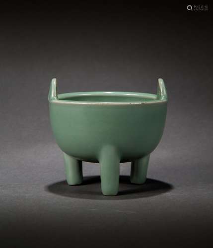 A Celadon Censer from Song Dynasty