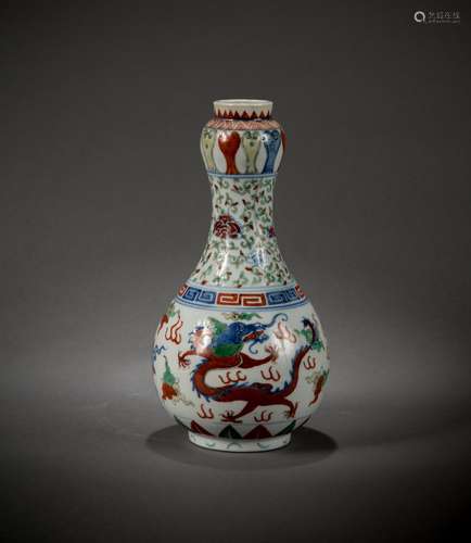 A Famille Verte Garlic-Vase with JiaJing Mark