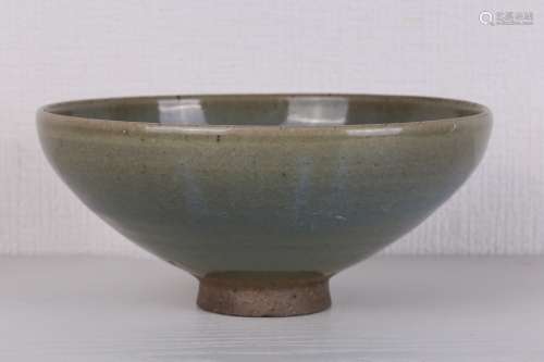 A Large Jun Ware Bowl with Purple SplashesJin Dynasty