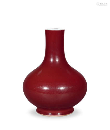 清乾隆 红釉荸荠瓶