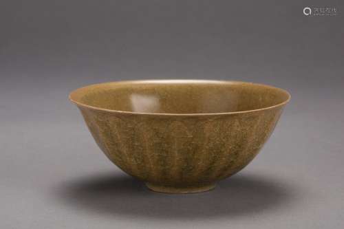 A Long Quan Kiln Melon Pattern Bowl from Song Dynasty