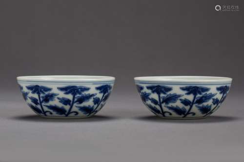 A Pair of Blue and White Lotus Cups from Qing Xuantong Period