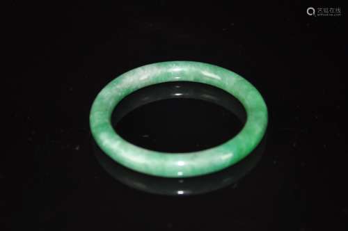 A Jadeite Bangle from Qing Dynasty