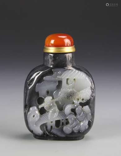 Chinese Blue and White Jade Snuff Bottle