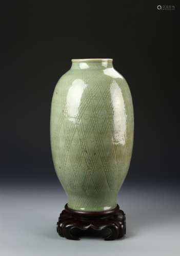 Chinese Lungquan Lamp Vase