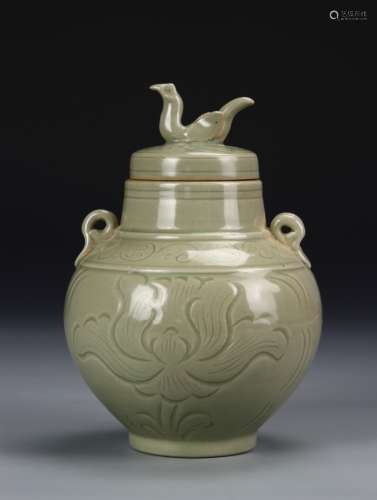 Chinese Lung Quan Yao Jar