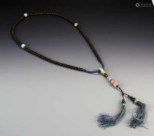 Chinese Chenxiang and Jadeite Court Necklace