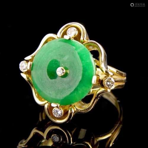 Chinese Jadeite, Gold, and Diamond Ring