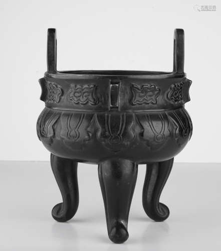 Chinese bronze tripod censer