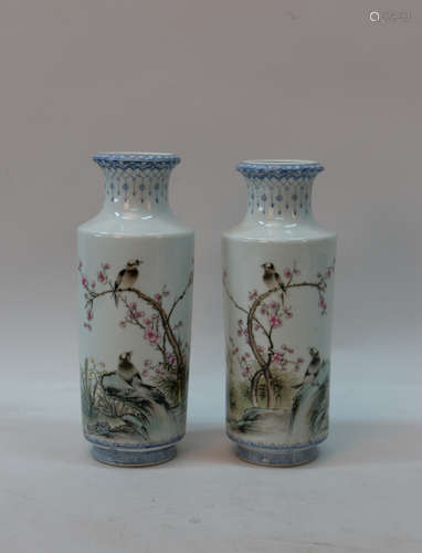 A pair of chinese famille rose pocelain bottle