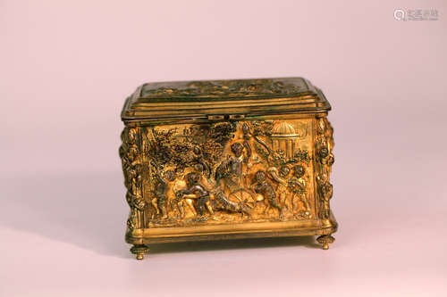 A chinese gilding bronze box