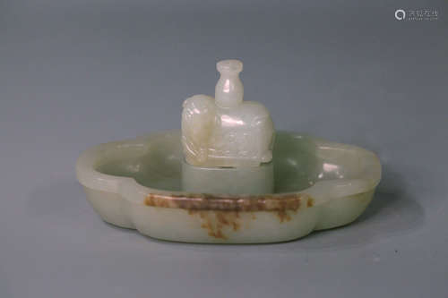 A chinese jade carved container