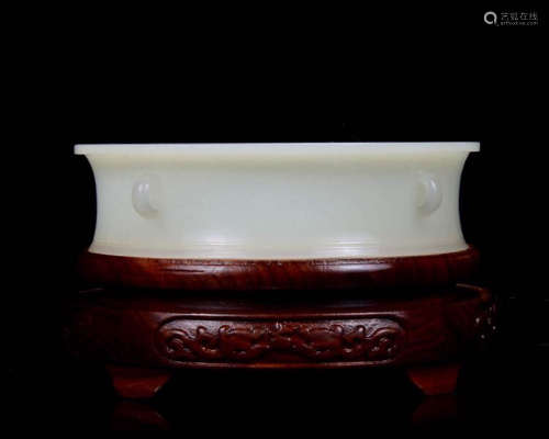 A QING HETIAN JADE CARVED BRUSH WASHER