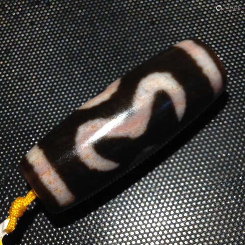 A TWO-EYE DZI BEAD